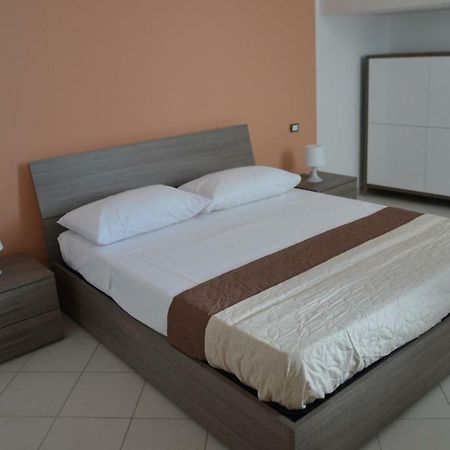 Casa Vacanze Cristoforo Colombo Apartment Lido Conchiglia Bagian luar foto